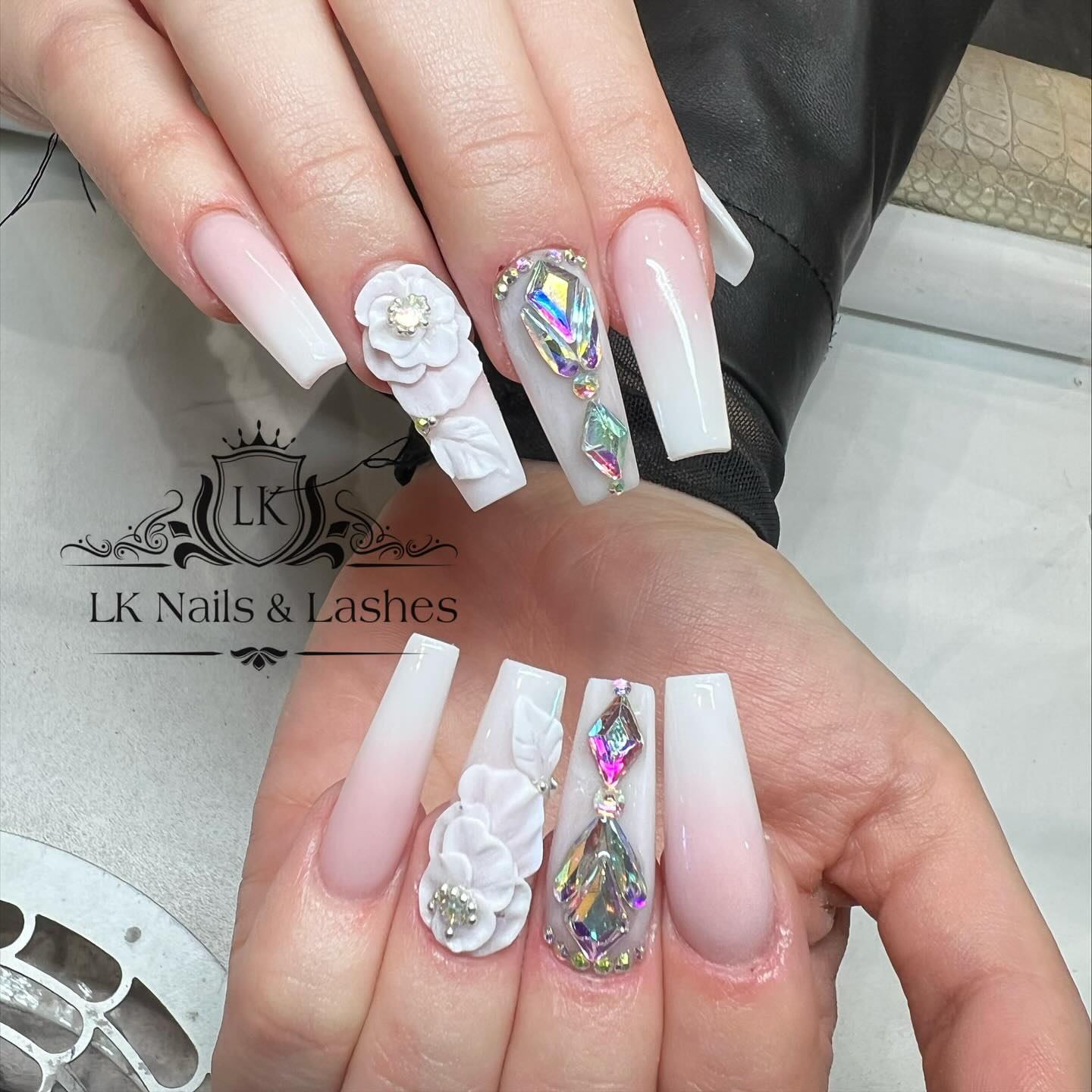 Pediküre mit Acryl inkl. Massage