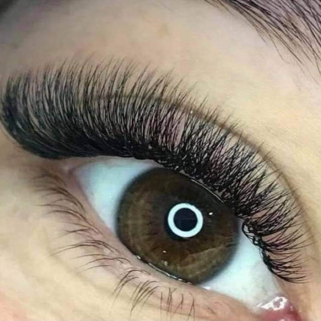 Ablösen Wimpernverlängerung